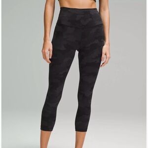 NWOT Lululemon High-Rise Leggings